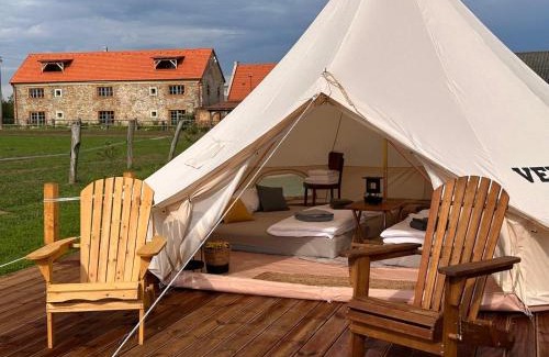 Uhlirske Janovice Apartamento | Farma Bláto - Apartmány Sýpka a glamping