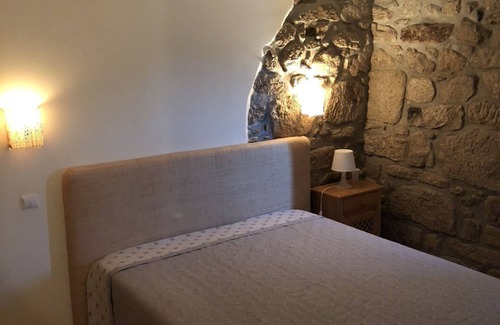 Vila Nova de Cerveira Otro | Farmhouse with pool and fireplace 20m from Spain!