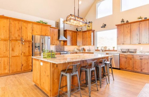Reno Otro | Farmhouse at Antelope Valley