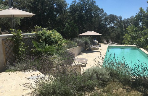 Sardan Apartamento | Granja B & B en ecuestre raíces / piscina
