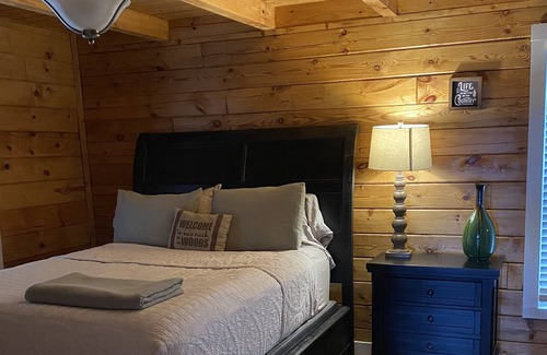 Tracy City Otro | Farmhouse/Cabin