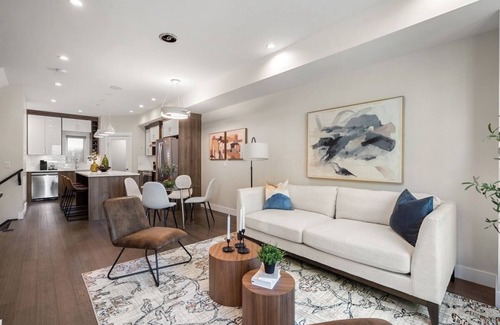 Crescent Heights Casa | Farmhouse Charm 4BDRM Contemporary Retreat