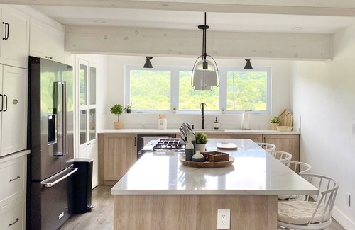 Windham Otro | Farmhouse Chic with Mountain and Lake Views