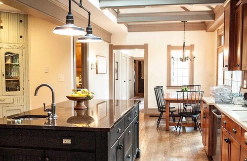 Westfield Otro | Farmhouse Estate with Pool,Entertainment Barn and Hot Tub in Suburban Indy