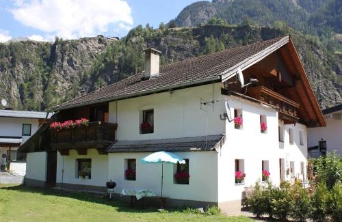 Runhof Casa | Farmhouse in Ötztal near Ski Areas