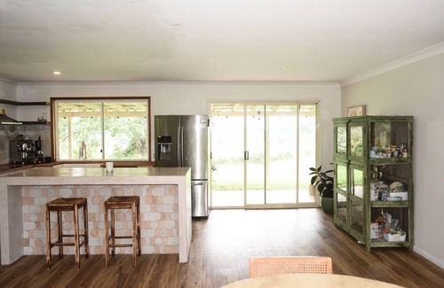 Mullumbimby Casa | Farmhouse in Byron Bay Hinterland. Pet friendly!