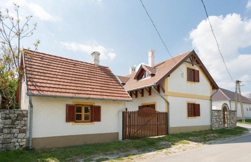 Koveskal Apartamento | Farmhouse in Köveskál (Balatonfelvidék) for 6 persons