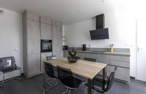 Laigne-en-Belin Apartamento | Farmhouse in Laigné near Le Mans Circuit