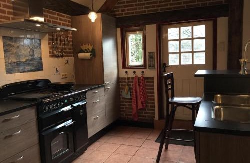 Municipality of Bergen op Zoom Casa | Farmhouse in Nieuwleusen near Lake and Nature
