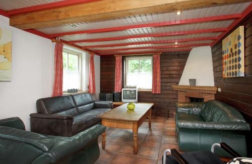 Lage Mierde Casa | Farmhouse in Reusel near Cycling Routes, cleaning included