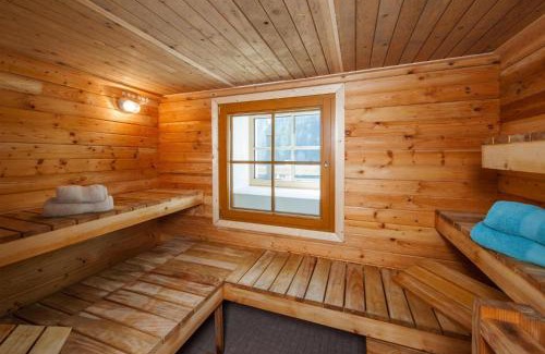 Tobadill Apartamento | Farmhouse in Tobadill with Mountain Views
