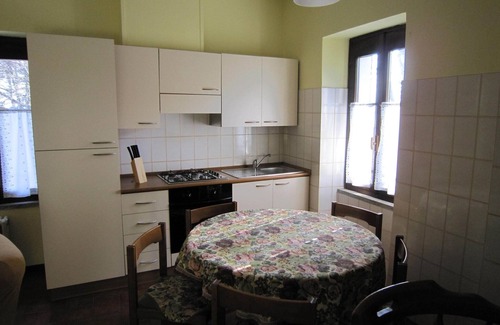 Verbania Apartamento | Farmhouse in Verbania with Mountain Views