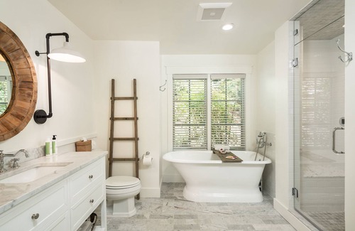 Forestville Hotel | Farmhouse Inn