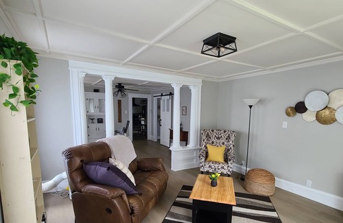 Waterville Apartamento | Farmhouse Oasis + Dog Friendly + Fireplace