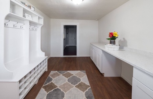 Farmersville Otro | Farmhouse Oasis - Manam Estates