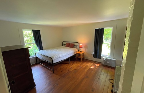 Bethany Otro | Farmhouse Oasis Retreat Near New Haven, CT
