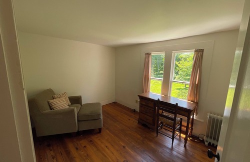 Bethany Otro | Farmhouse Oasis Retreat Near New Haven, CT