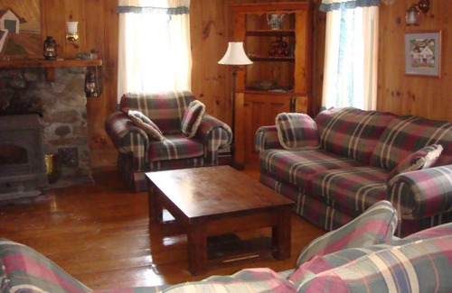 Otis Otro | Farmhouse on Otis Pond