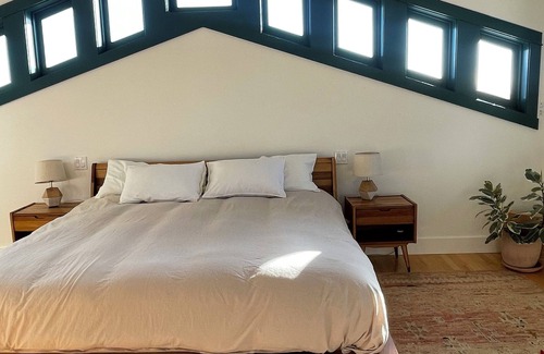 Middletown Otro | Farmhouse Retreat with Breathtaking Views of Mt. St. Helena – Perfect for Groups
