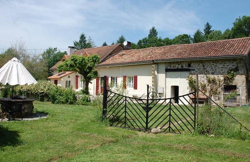 Saint-Mathieu Otro | Casa de campo situada en 5 acres de hermosos jardines en el corazón del campo