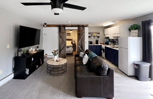 Orson Apartamento | Farmhouse Style Apartment Located On a Serene 50+ Acres Featuring Creeks & Ponds