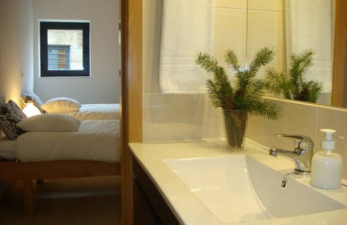 Marco de Canaveses Otro | Farmhouse with pool, vineyard 5 acres, 40 km from Porto, Douro river 24Km