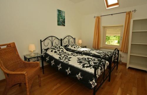 Beertsenhoven Casa | Farmhouse Wijlre near Scenic Lake, cleaning included