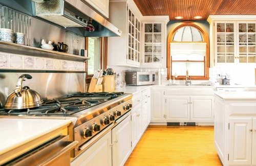 Elkhorn Casa | Farmhouse with Heated Pool on almost 160 Acres!