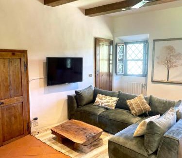 Montefiridolfi Casa | Farmhouse with pool in the Chianti