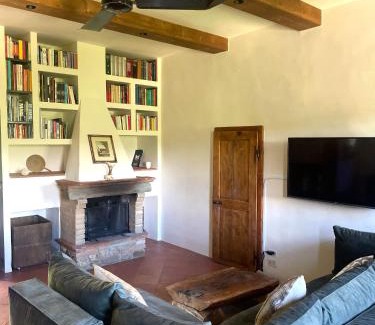Montefiridolfi Casa | Farmhouse with pool in the Chianti