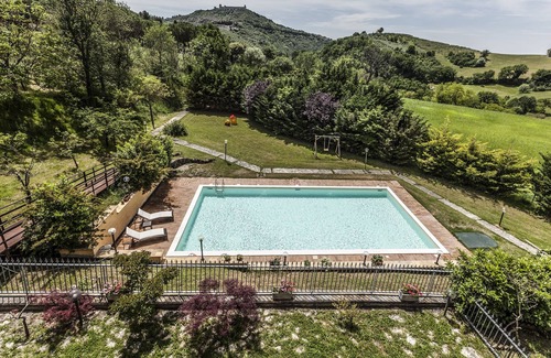 Assisi Villa | Casa rural con piscina, ideal para familias y grupos de amigos