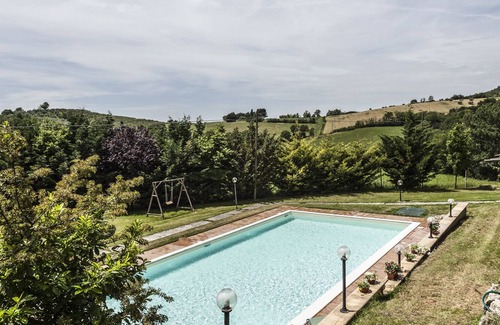 Assisi Villa | Casa rural con piscina, ideal para familias y grupos de amigos