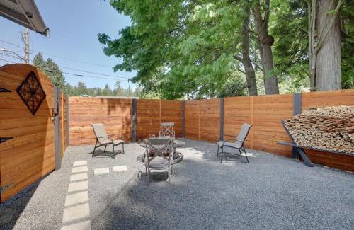 Birch Bay Casa | Farmhouse with Private Hot Tub Less Than 1 Mile to Birch Bay