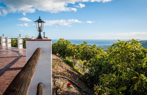 Frigiliana Cabaña | cortijo con wifi, piscina, terraza ,vistas al mar y a la montaña CR/MA/00776