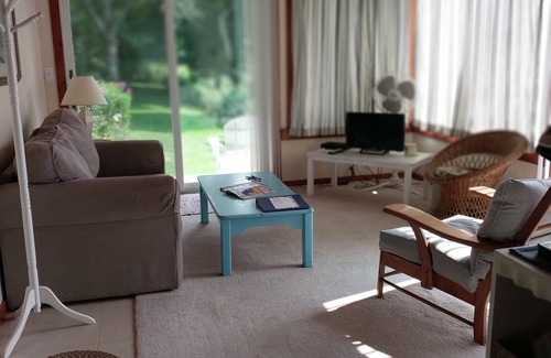 Waldoboro Otro | Farmstay, 2 bedrooms with 2 private baths, private entrance.