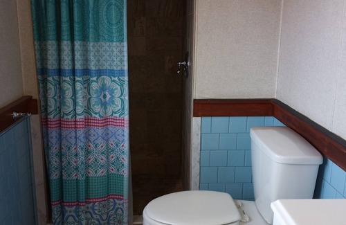 Waldoboro Otro | Farmstay, 2 bedrooms with 2 private baths, private entrance.