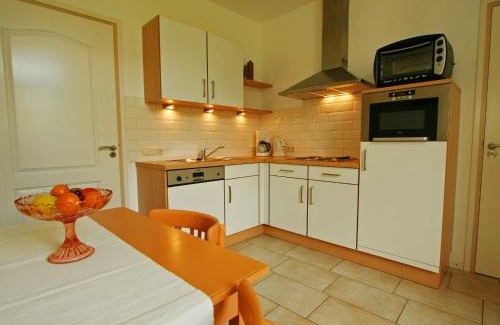 Beertsenhoven Casa | Farmstay with Garden Views
