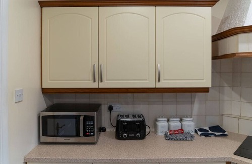 Rushmoor District Casa | Farnborough Stay - 5 Bedroom