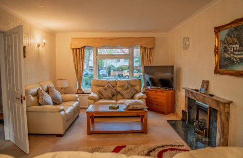 Rushmoor District Casa | Farnborough Stay