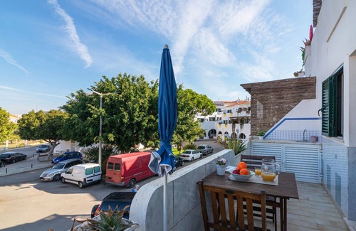 Montenegro Apartamento | FARO AIRPORT FLAT 3 by HOMING