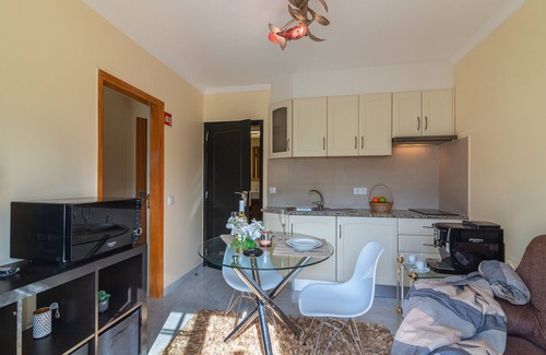 Montenegro Apartamento | Faro Airport Flat 4 by Homing