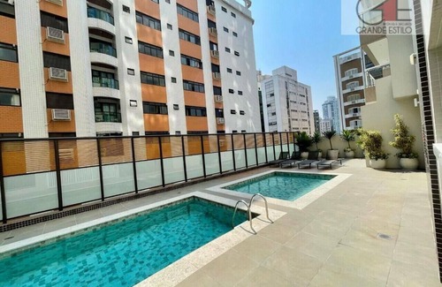 Embare Apartamento | Fascinating sea view, just a few steps from Boqueirão beach.