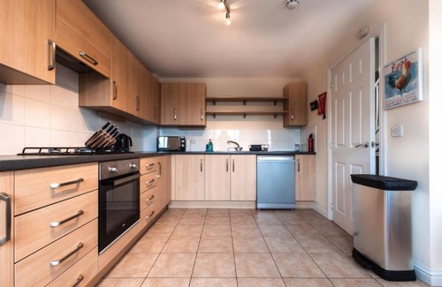 Holbrooks Casa | Fast Wi-Fi, Parking Available, Special Discount & Contractors in Coventry