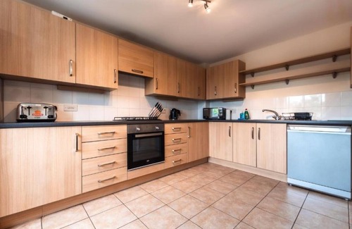 Holbrooks Casa | Fast Wi-Fi, Parking Available, Special Discount & Contractors in Coventry