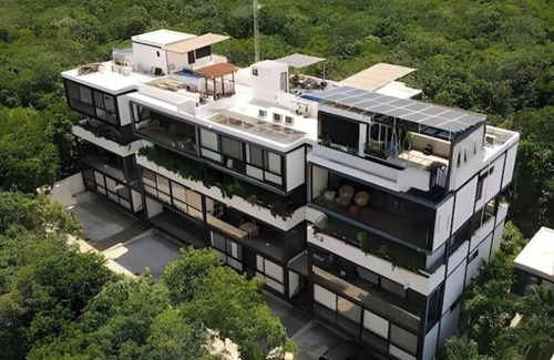 Área de La Veleta Apartamento | Fast wifi/10 min from beach/Rooftop jacuzzi/gym