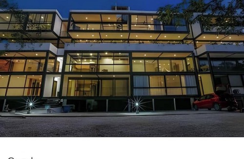 Área de La Veleta Apartamento | Fast wifi/10 min from beach/Rooftop jacuzzi/gym