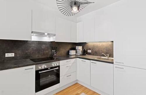 Donaustadt Apartamento | Fast Wifi I 3 min walk to Metro I On-Site Parking for 19,90 Eur