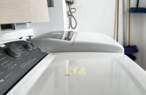 Guadalajara Apartamento | Fast WiFi★Wash/Dry★ComfyBed★Free Parking★24-7Security