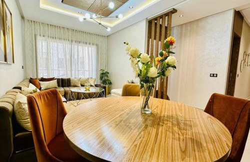 Quartier Des Mimosas Apartamento | Fastueux appartement à louer en plein centre-ville