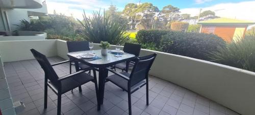 Mollymook Beach Casa | Fathoms 2 - 2BR beach resort apartment